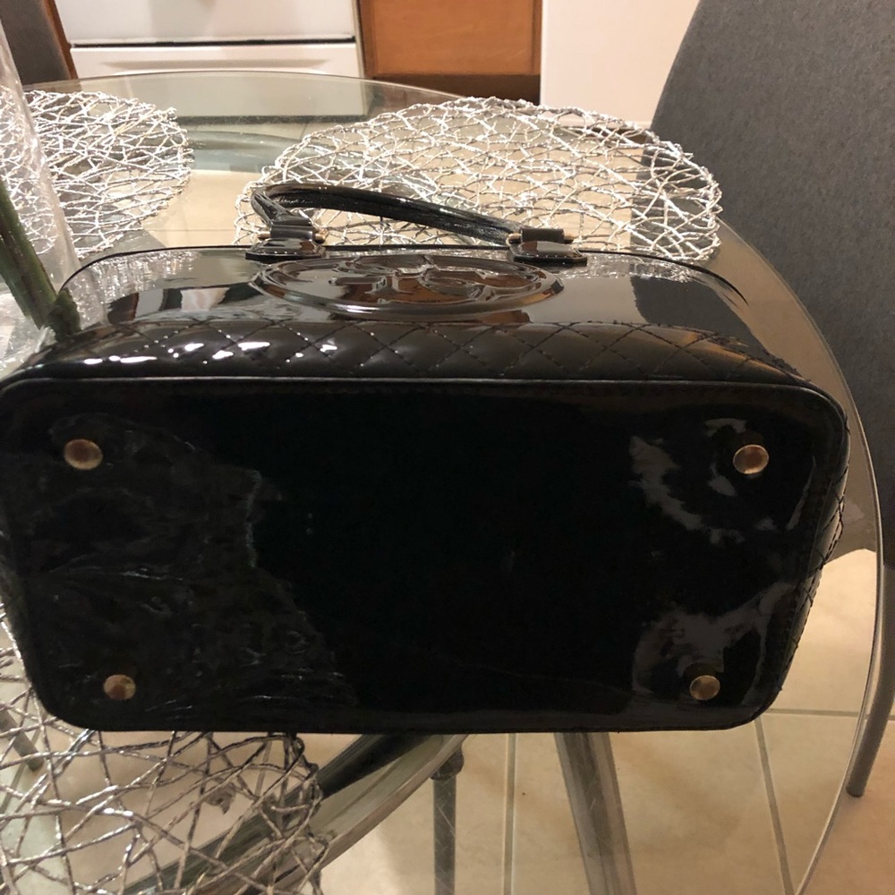 GUESS PURSE - Picture 6 of 7